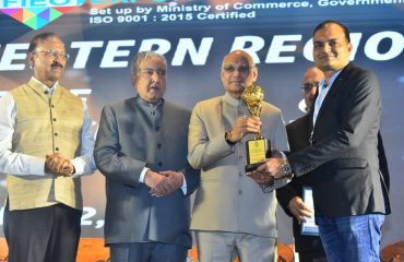 22.06.2024:  Governor Ramesh Bais presented the 8th and 9th Set of the Export Excellence Awards for the years 2020-21 and 2021-22 to leading exporters from various States and women entrepreneurs at a programme in Mumbai. The Awards function was organised by the Federation of Indian Export Organizations (FIEO), an apex export promotion body under the Ministry of Commerce. FIEO Federation President Ashwini Kumar, Industrial Development Commissioner Deependra Singh Kushwaha, FIEO Western Region President Paresh Mehta, CEO Dr Ajay Sahay were among those present.