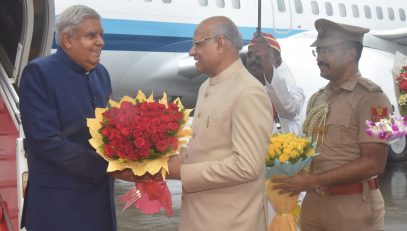 11.07.2024 : Governor welcome Vice President at Mumbai Airport