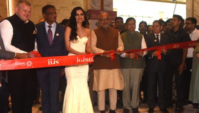 Governor inaugurates the 5-day India International Jewellery Show Premiere