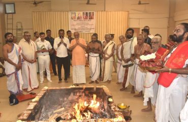 Governor visits the Lord Murugan temple at Chembur, Mumbai