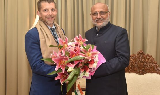 Consul General of USA in Mumbai meets Governor