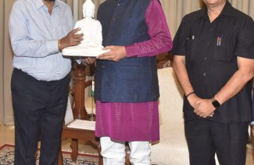 17.08.2024 : Union Minister of State Ramdas Athawale and Padma Shri Adv. Ujjwal Nikam meets Governor