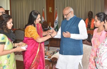 19.08.2024 : Former Corporator Nehal Shah ties Rakhi to Governor