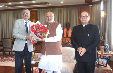 Lokayukta of Maharashtra Justice V M Kanade (retd.) along with Upa Lokayukta of Maharashtra Sanjay Bhatia meets Governor