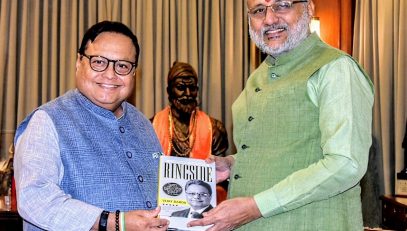 Former Member of parliament Vijay Darda meets Governor