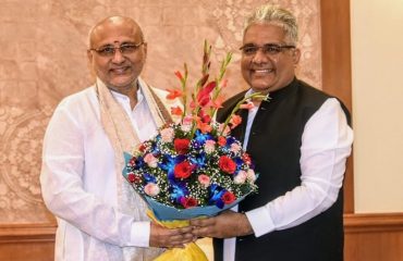 30.08.2024:  Union Minister of Environment, Forest and Climate Change Bhupender Yadav  met Maharashtra Governor C.P. Radhakrishnan at Raj Bhavan, Mumbai. This was a courtesy call.