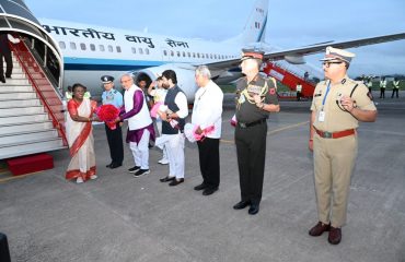 02.09.2024: President Draupadi Murmu arrives at Lohegaon Airport in Pune in a special aircraft of the Indian Air Force