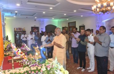 Governor bids farewell to Lord Ganesh