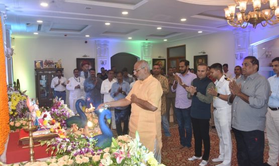 Governor bids farewell to Lord Ganesh