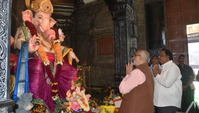 17.09.2024 : Governor visits Bandra West Sarvajanik Ganeshotsav Mandal