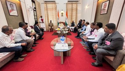 25.09.2024: Governor meets representatives of various political parties and delegations at Miraj, district Sangli