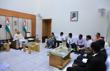 25.09.2024: Governor meets representatives of various political parties and delegations at Kolhapur