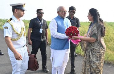 Governor arrives in Amravati after completing his tour of Wardha