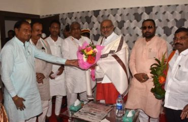 04.10.2024 : Governor meets representatives of various political parties and delegations of Buldhana