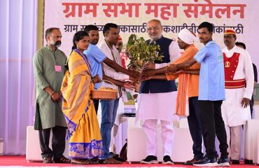 07.10.2024: Governor attends Convention of 122 Gram Sabhas from Palghar and Nashik districts at Jawhar in Palghar district