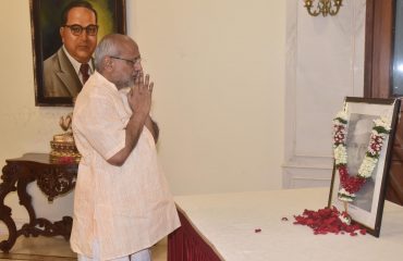 Maharashtra Governor pays tributes to Pt. Jawaharlal Nehru