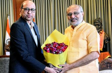 18.11.2024: कवय‍ित्री बहिणाबाई चौधरी उत्तर महाराष्ट्र विद्यापीठाच्या कुलगुरूंनी घेतली राज्यपालांची भेट