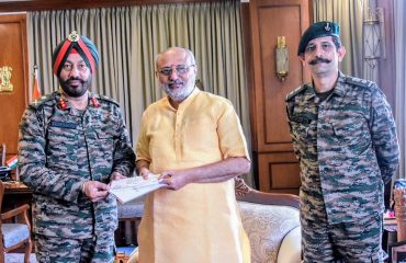 22.11.2024: The  Additional Director General of NCC Maharashtra Maj Gen Yogender Singh,VSM called on Maharashtra Governor C. P. Radhakrishnan at Raj Bhavan, Mumbai.  Lt Col Santosh Ghag was also present. The ADG invited the Governor to inaugurate a Seminar on Empowering Girl Cadets through NCC in Mumbai.