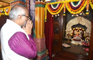 07.12.2024 : Governor visits 'Shankaralayam' temple at Chembur