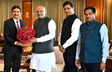 24.01.2025 : Provost of Karmaveer Bhaurao Patil University Satara Chandrakant Dalvi meets Governor