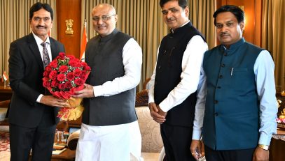 24.01.2025 : Provost of Karmaveer Bhaurao Patil University Satara Chandrakant Dalvi meets Governor