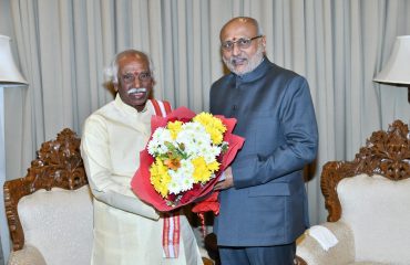 04.02.2025: Haryana Governor Bandaru Dattatraya met Maharashtra Governor C P Radhakrishnan at Raj Bhavan, Mumbai. This was a courtesy call.
