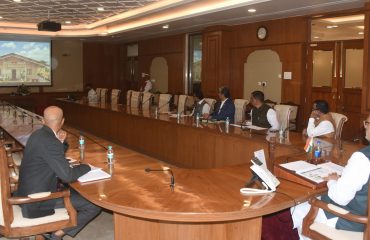 14.02.2025 : Governor reviews the presentation on Gondwana and Nagpur Universities