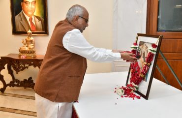 19.02.2025: Governor pays tribute to Shivray at Raj Bhavan