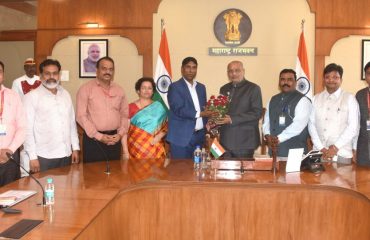 07.03.2025 : Governor reviews the presentation on Solapur Universities