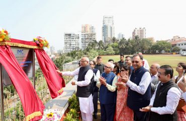 28.03.2025: Governor C P Radhakrishnan today inaugurated the Miyawaki styled Forest created by IMC Chamber of Commerce at Raj Bhavan, Mumbai. The Governor released an information book on the Miyawaki Forest project and unveiled a plaque on the occasion. 
Under the project, 2000 saplings of 48 varieties have been planted on the western sea front of Raj Bhavan on a plot measuring 6000 sq ft. Vice President of the IMC Chamber of Commerce and Industry Sunita Ramnathkar, Past Presidents of the  Chamber Ram Gandhi, Niraj Bajaj, Ashish Vaid, Shailesh Vaidya and Anant Singhania, Secretary to the Governor Dr Prashant Narnaware, Vice President of IMC Ladies Wing Rajyalakshmi Rao and others were present.