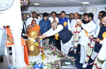 Governor visits the Chaityabhumi Memorial of Dr B R Ambedkar and garlanded the bust of Dr Ambedkar