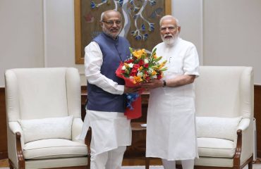15.04.2025:  राज्यपालांनी पंतप्रधान नरेंद्र मोदी यांची नवी दिल्ली येथे घेतली भेट