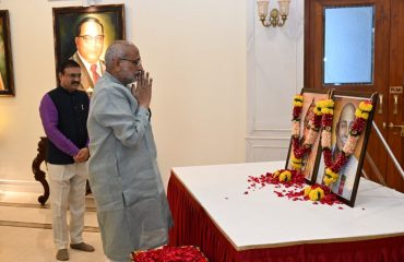 30.04.2025: Governor pays tributes to Rashtra Sant Tukadoji Maharaj, Mahatma Basaveshwar