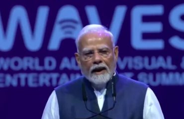 01.05.2025: Prime Minister of India Narendra Modi addressed the  WAVE Summit India in Mumbai. The Summit highlights India's creative strengths on a global platform. Maharashtra Governor C.P Radhakrishnan, Chief Minister Devendra Fadnavis, Union Minister Ashwini Vaishnaw, Dy CMs Eknath Shinde and Ajit Pawar, captains of film and entertainment industry and representatives of various nations were present on the occasion.
