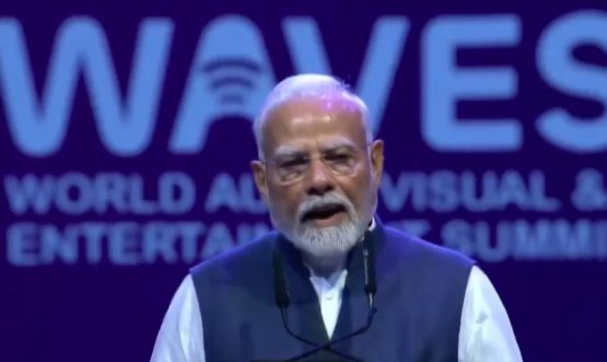 01.05.2025: Prime Minister of India Narendra Modi addressed the WAVE Summit India in Mumbai. The Summit highlights India's creative strengths on a global platform. Maharashtra Governor C.P Radhakrishnan, Chief Minister Devendra Fadnavis, Union Minister Ashwini Vaishnaw, Dy CMs Eknath Shinde and Ajit Pawar, captains of film and entertainment industry and representatives of various nations were present on the occasion.