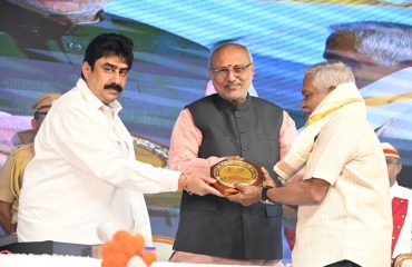 18.05.2025: राज्यपालांच्या उपस्थितीत मुंबईतील श्री नारायण मंदिर समिती या सामाजिक शैक्षणिक संस्थेचा ६१ वा वर्धापन दिन संपन्न