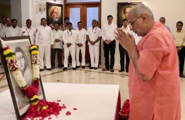 31.05.2025: Maharashtra Governor C. P. Radhakrishnan offered floral tributes to the portrait of Punyashlok Ahilyadevi Holkar on the occasion of her 300th Birth Anniversary at Raj Bhavan Mumbai. Secretary  to the Governor Dr. Prashant Narnaware, Deputy Secretary S. Ramamoorthy,  staff and officers of Raj Bhavan and State police were present.
