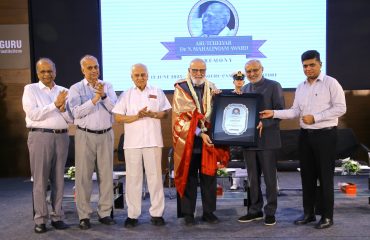 12.06.2025: राज्यपालांच्या हस्ते उद्योगपती डॉ अभय फिरोदिया सन्मानित