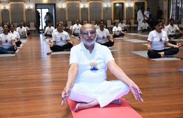 21.06.2025: The Governor of Maharashtra C P Radhakrishnan participated in a yoga session and performed Yoga Asanas on the occasion of International Day of Yoga at Raj Bhavan, Mumbai. Officers and staff of Raj Bhavan also joined the Governor in the yoga session. The yoga session comprising Asanas, Pranayam and Yogik Kriyas was conducted by Yoga instructors Ravi Dixit and Dr Ganesh Rao.