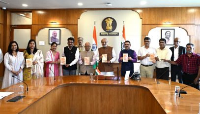 19.06.2025: Maharashtra Governor C. P. Radhakrishnan released the book ‘Why Are We in the RSS...?’ written by author, ideologue and RSS pracharak Ramesh Patange at Raj Bhavan, Mumbai. Dr Ashwin Ranjaniker, translator of Patange’s original Marathi book ‘Aamhi Sanghat Ka Aahot?...’, Secretary to the Governor Dr Prashant Narnaware and invitees were present. Saptahik Vivek has published the book on the occasion of the centenary year of the Rashtriya Swayamsevak Sangh. The book has a foreword by RSS Sarsanghchalak Dr Mohan Bhagwat.