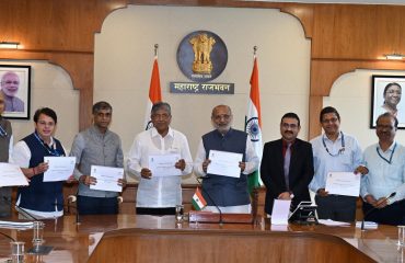 18.06.2025: उच्च व  तंत्रशिक्षण मंत्री चंद्रकांत पाटील यांची विभागाच्या वरिष्ठ अधिकाऱ्यांसह  राज्यपालांसोबत  विविध विषयांवर चर्चा