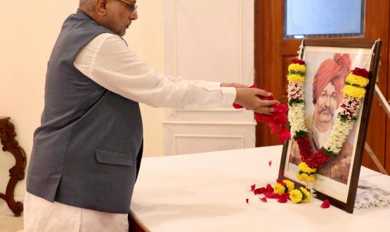 26.06.2025: Governor offers tributes to Chhatrapati Shahu Maharaj