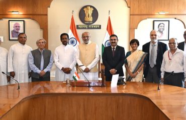 16.07.2025: Director of Bel-Air Hospital Panchgani Fr. Tomy Kariyilakulam and other officials met Maharashtra Governor C. P. Radhakrishnan at Raj Bhavan, Mumbai. During the meeting, Fr. Kariyilakulam briefly apprised the Governor of the facilities and services offered by Bel-Air Hospital. Fr. Tomy Scaria, Fr. Thomas TC, Fr. Scaria Thomas, Homi Khusrokhan, Mehli Golvala, Dr. Prem Sheth and Prof. R. V. Kulkarni were present on this occasion.