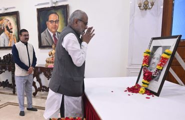 03.08.2025: Governor  offers floral tributes of the  portrait of Kranti Sinh Nana Patil