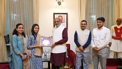 03.08.2025: Maharashtra Governor C.P. Radhakrishnan today felicitated FIDE world chess champion Grand Master Divya Deshmukh at Raj Bhavan in Nagpur. Secretary to the Governor Dr. Prashant Narnaware was also present.