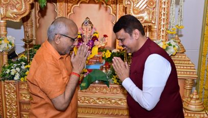 Governor visits CM residence for Ganesh Darshan
