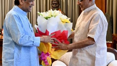 29.08.2025: राज्याचे माजी मुख्यमंत्री तसेच राज्यसभा सदस्य अशोक चव्हाण यांनी राज्यपाल सी. पी. राधाकृष्णन यांची राज भवन, मुंबई येथे सदिच्छा भेट घेतली.