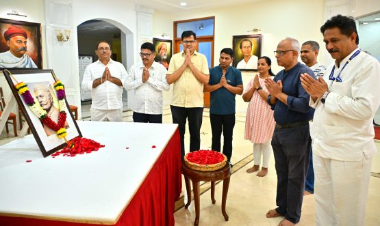 07.09.2025 : राजे उमाजी नाईक यांच्या जयंतीनिमित्त राजभवन येथे अभिवादन