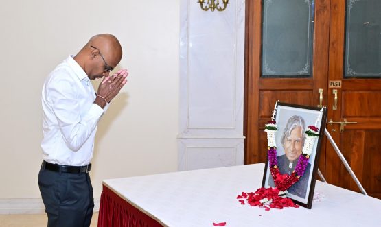 ए. पी. जे. अब्दुल कलाम यांच्या जयंतीनिमित्त राजभवन येथे वाचन प्रेरणा दिवस