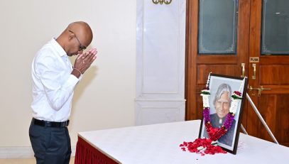 15.10.2025 : राजभवन येथे डॉ. ए.पी.जे. अब्दुल कलाम यांना जयंती दिनानिमित्त अभिवादन